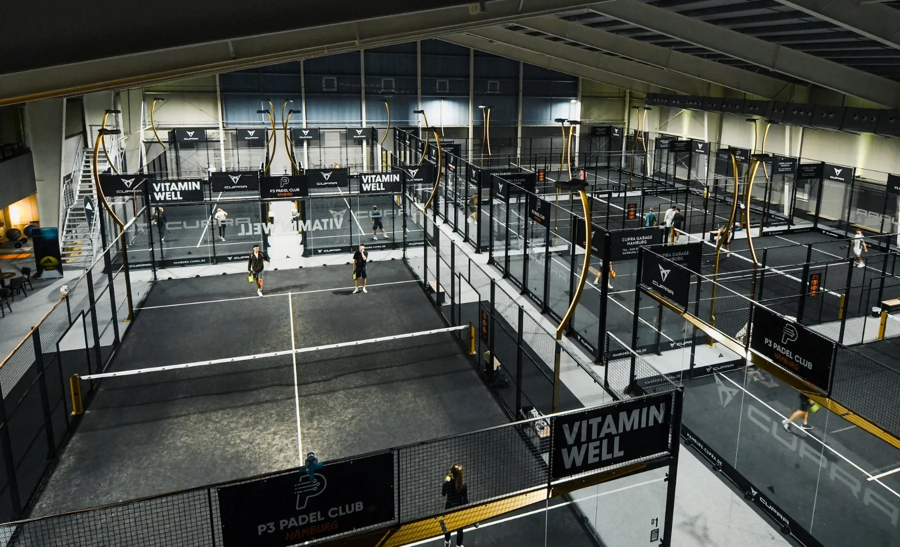 The same hall with the finished padel courts
