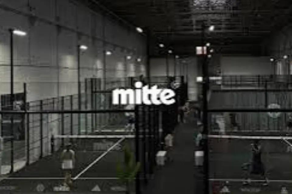 Padel Courts mitte | babcock in Oberhausen